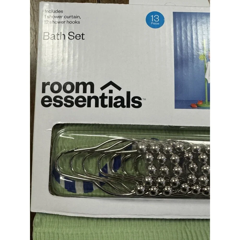 ROOM ESSENTIALS Green Shower Curtain & 12 Shower Hooks Bath Set 72X72